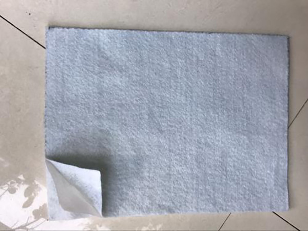 復(fù)合土工膜可提高膜下排水排氣能力